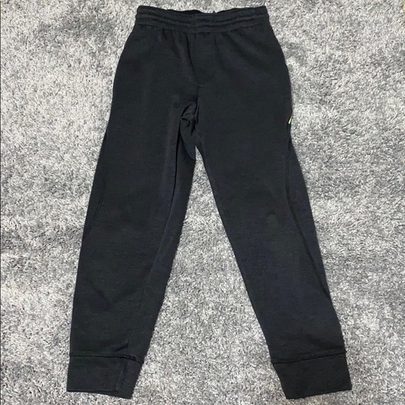 boys joggers size 8